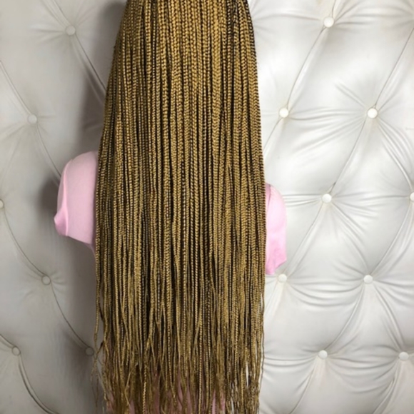 GORGEOUS ANNE ELISE CUSTOM WIG!! - Picture 2 of 7